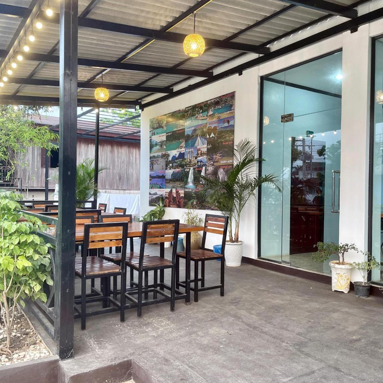 Smile Guesthouse Vangvieng Vang Vieng Exterior photo